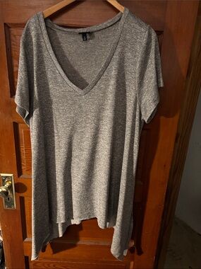 torrid Heather Gray V-Neck Short Sleeve Tunic